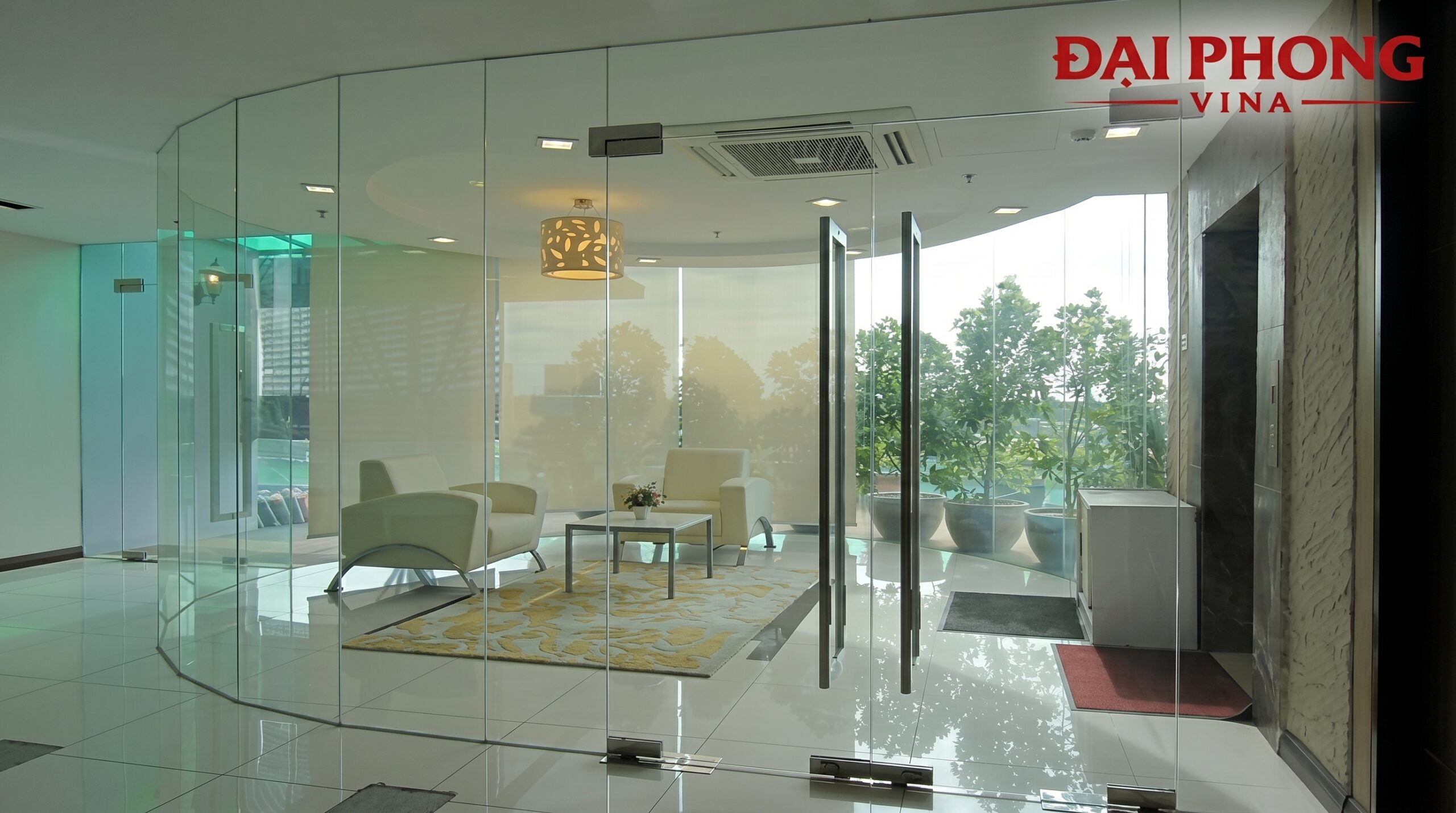 thi công và lắp đặt vách ngăn kính cường lực bản lề sàn Khu công nghệ cao sinh học Hà Nội 