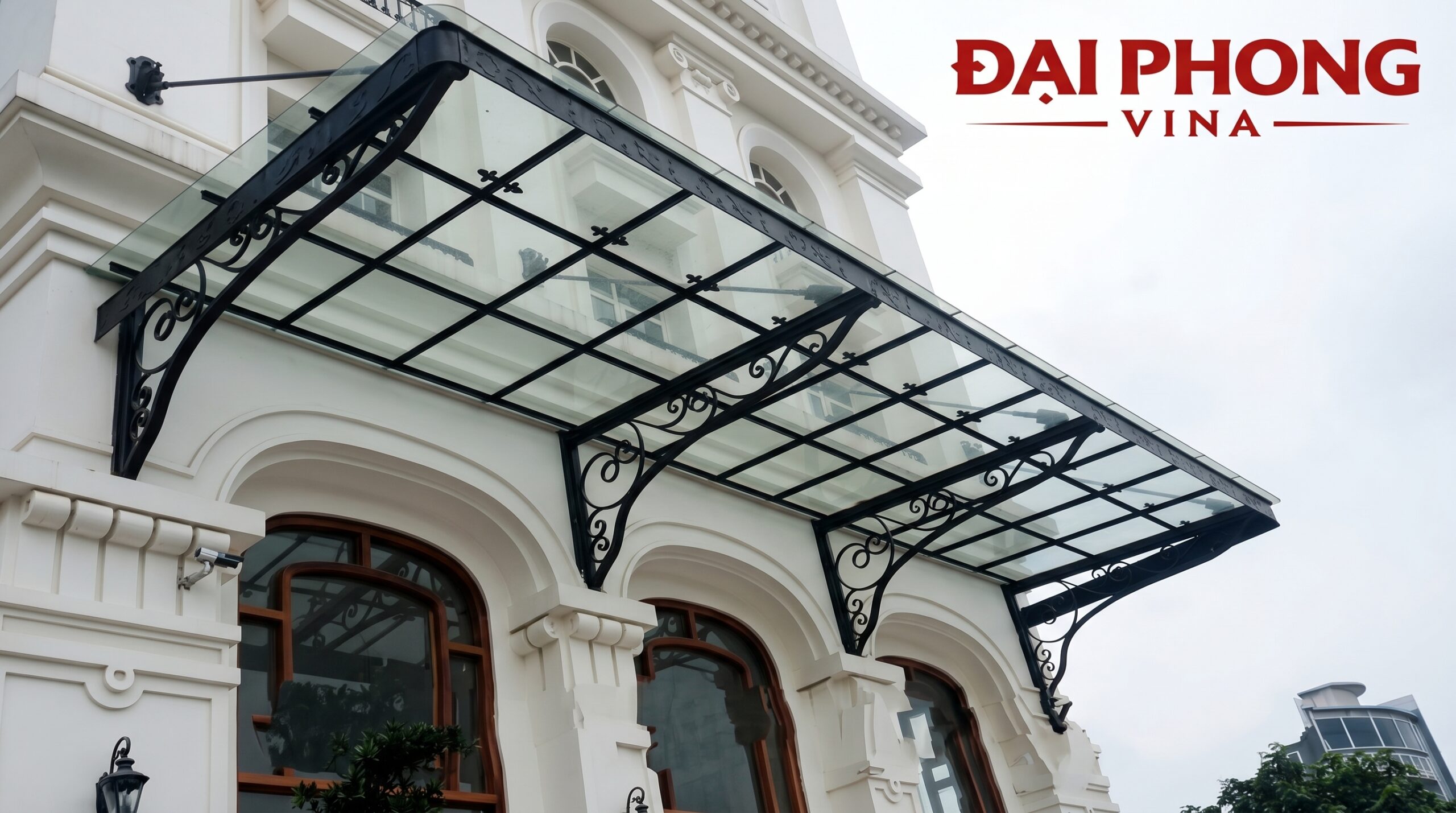 Cấu tạo mái kính: Khung đỡ, loại kính và phụ kiện chuẩn kỹ thuật