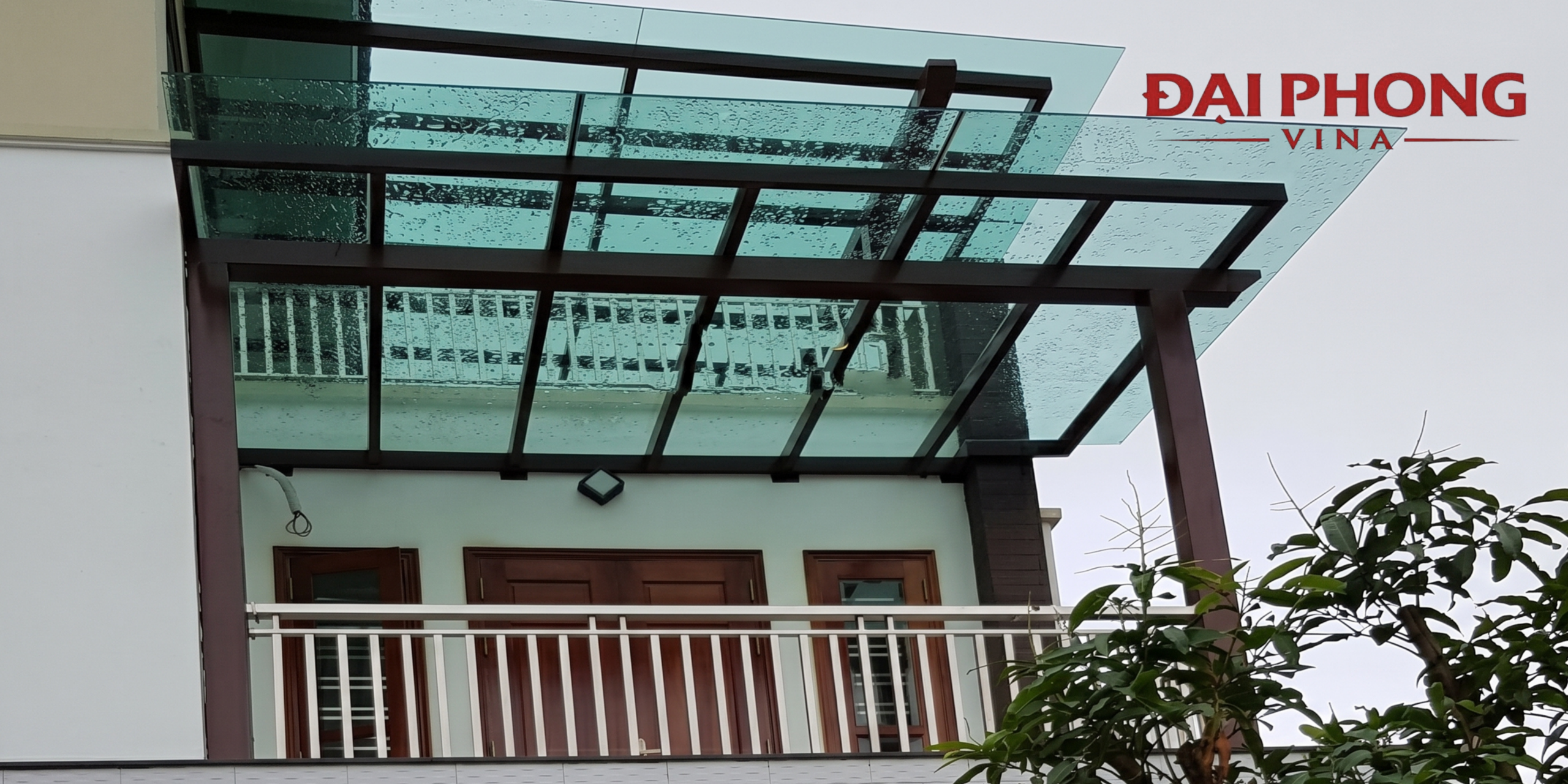 Mái che kính cường lực là gì?