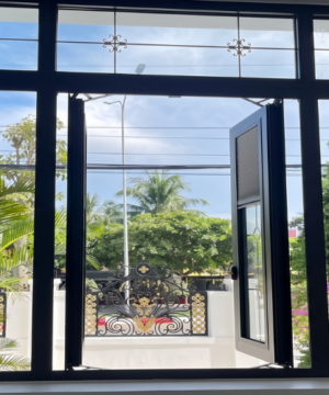 cửa sổ mở quay 4 cánh