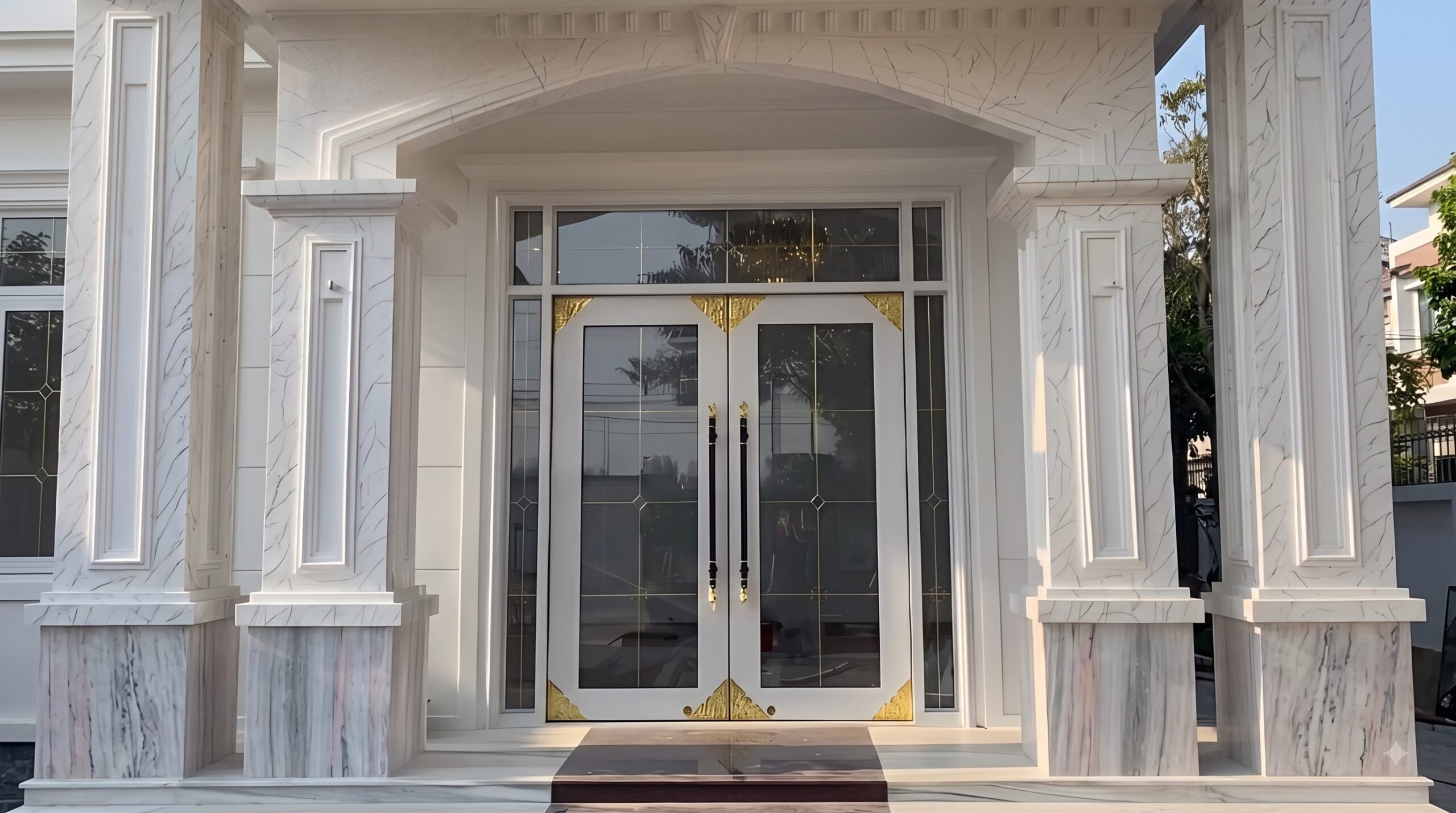 Cửa đi thủy lực khuôn phào đại là gì?