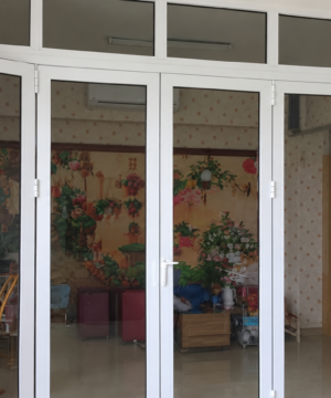 Cửa xếp trượt