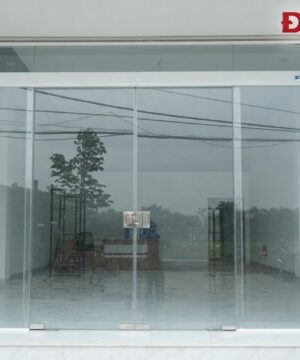 Cửa kính lùa tự động